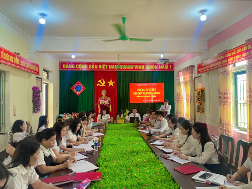 TRƯỜNG TH&THCS KỲ NAM TỔ CHỨC HỘI NGHỊ VIÊN CHỨC VÀ NGƯỜI LAO ĐỘNG NĂM HỌC 2025– 2026