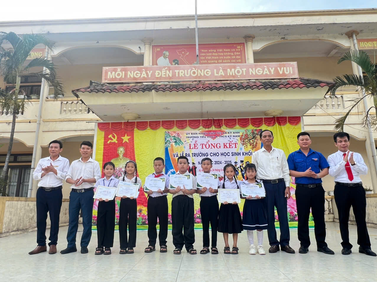 Trường TH&THCS Kỳ Nam tổ chức Lễ Tổng kết năm học 2024 – 2025 và Lễ ra trường cho học sinh khối 9
