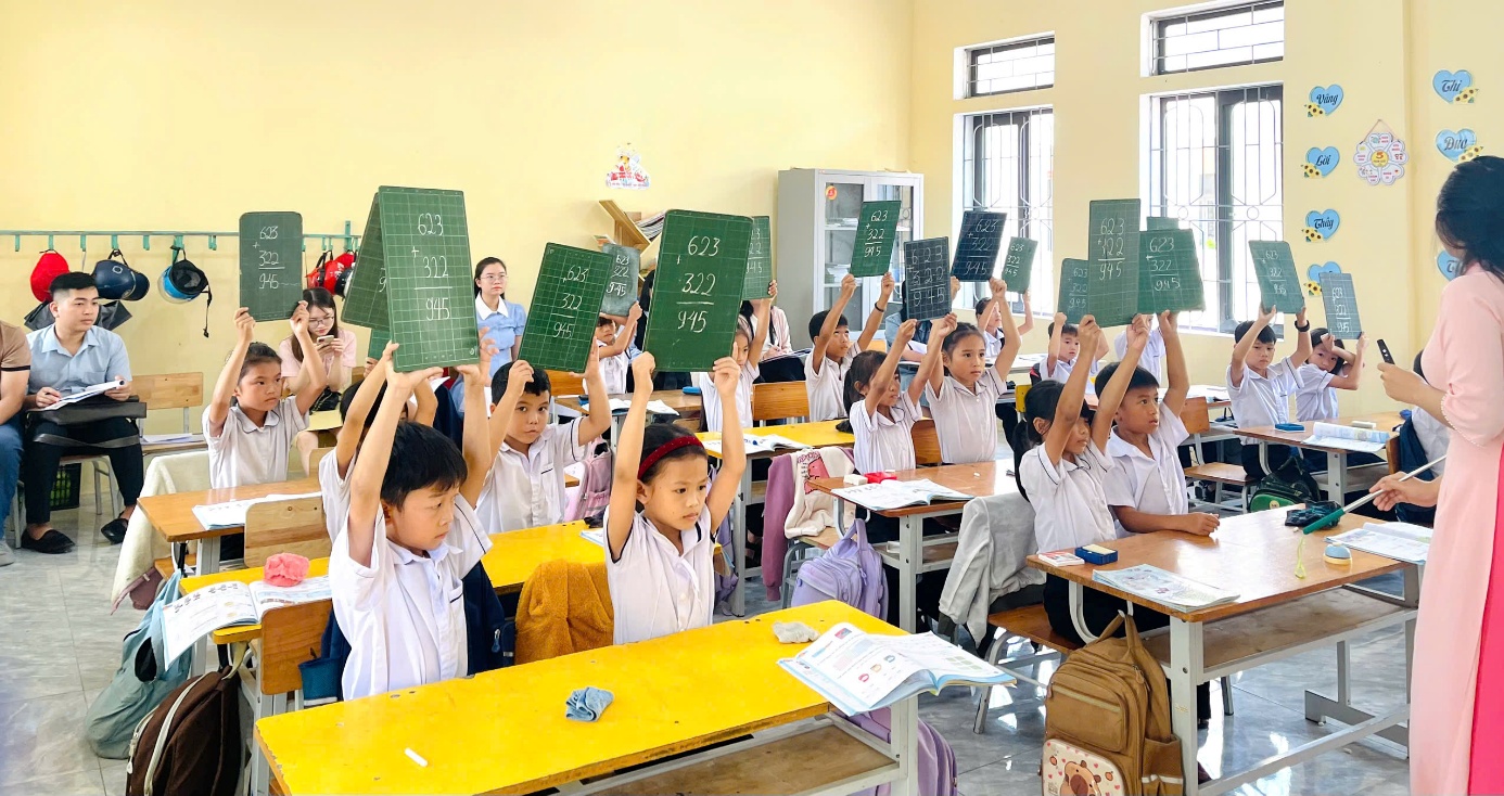 HOẠT ĐỘNG THAO GIẢNG CHÀO MỪNG NGÀY THÀNH LẬP ĐOÀN TNCS HỒ CHÍ MINH 26/3